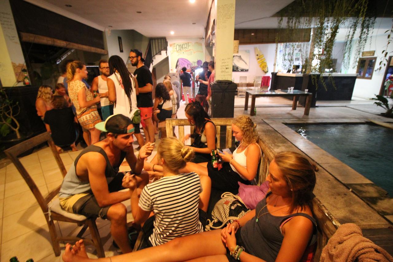 Canggu Surf Hostel ภายนอก รูปภาพ