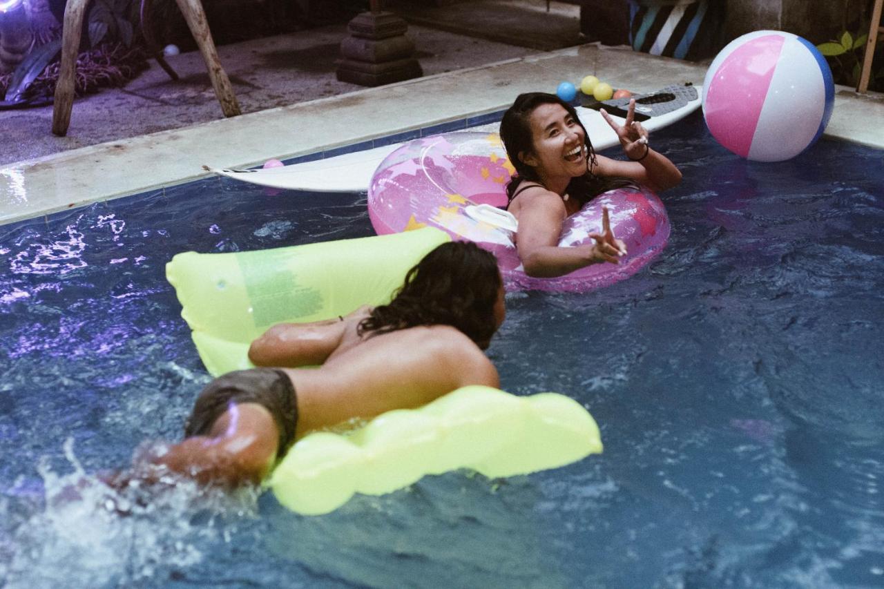 Canggu Surf Hostel ภายนอก รูปภาพ